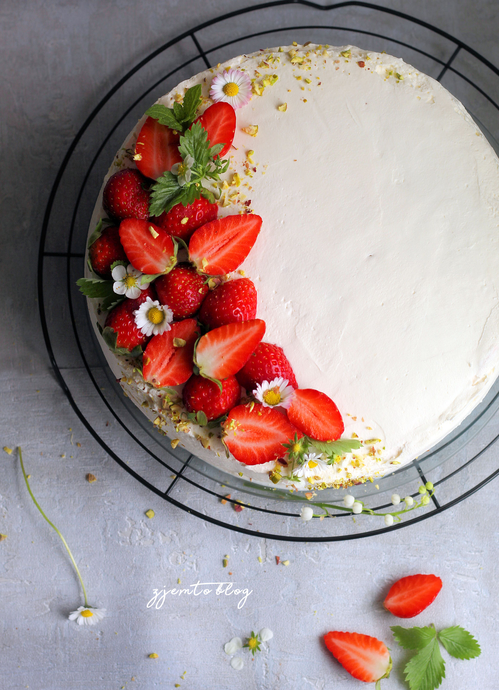 tort z truskawkami 4