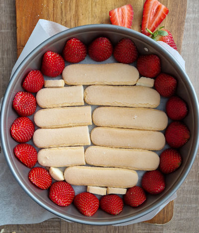 torcik z truskawkami